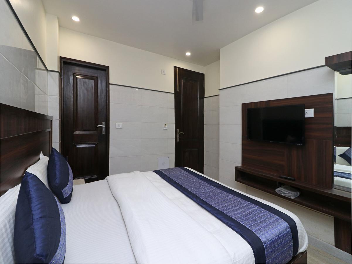Oyo 11594 Hotel Tvs New Delhi Eksteriør bilde