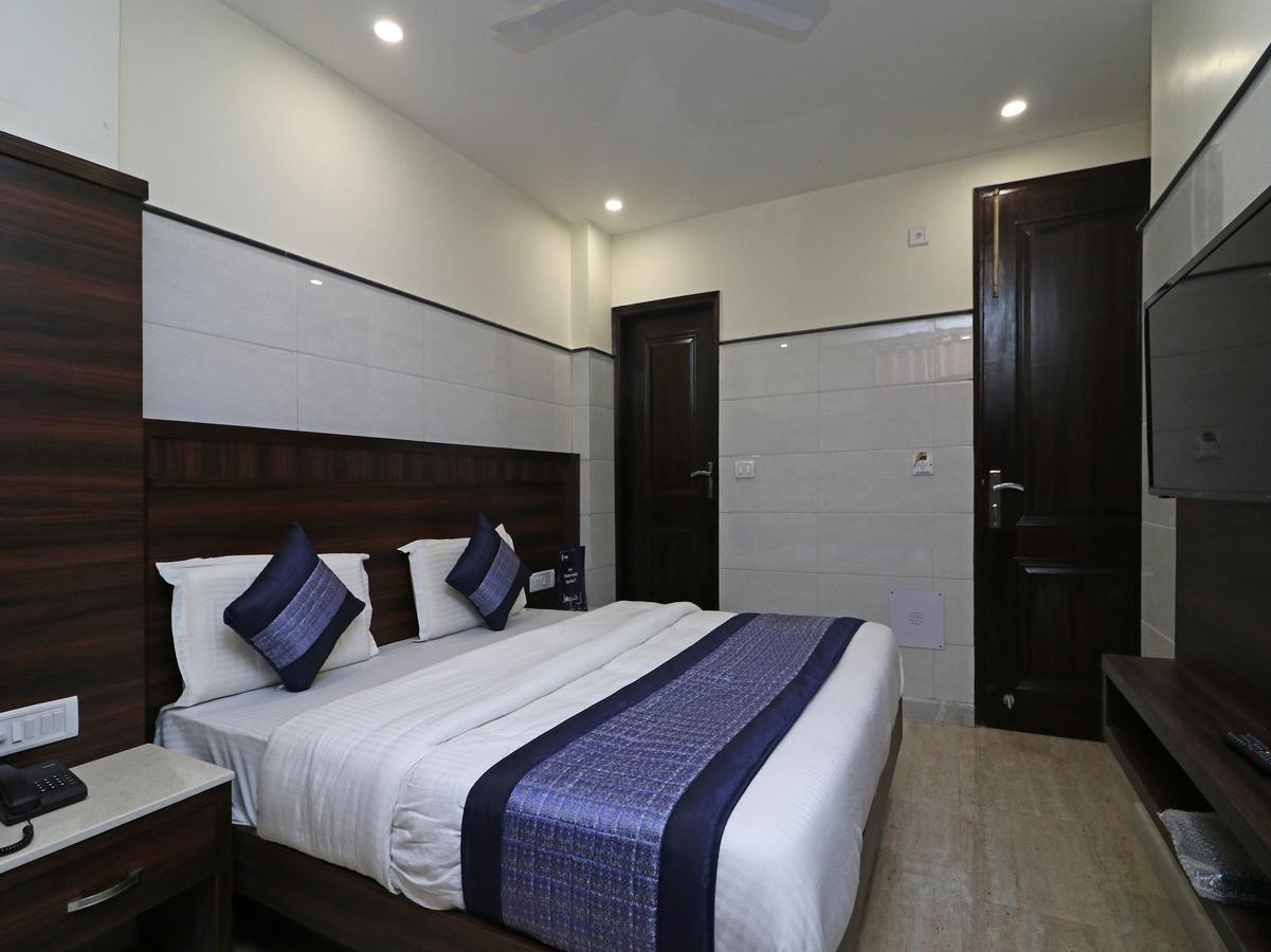 Oyo 11594 Hotel Tvs New Delhi Eksteriør bilde