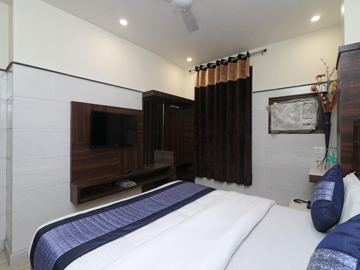 Oyo 11594 Hotel Tvs New Delhi Eksteriør bilde